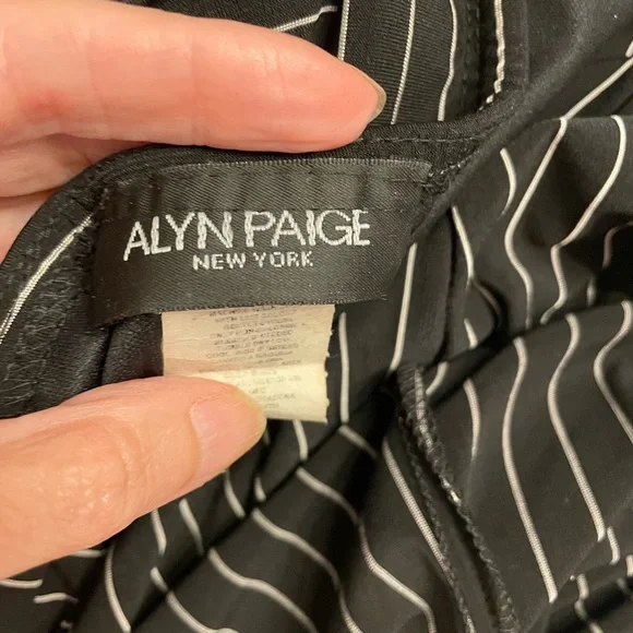 Alyn Paige Black and White Asymmetrical Halter Dress - S - Picture 5 of 6